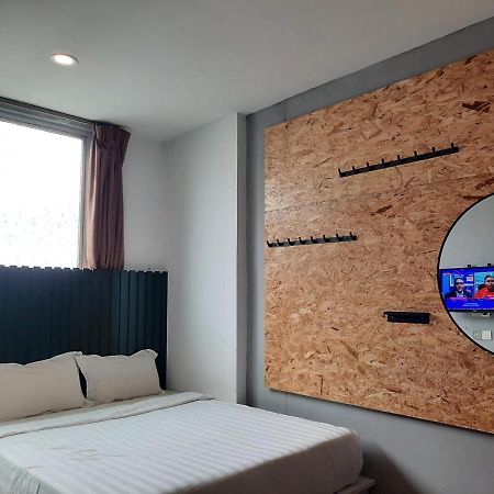 Comma Hotel Bandar Saujana Putra Exterior foto
