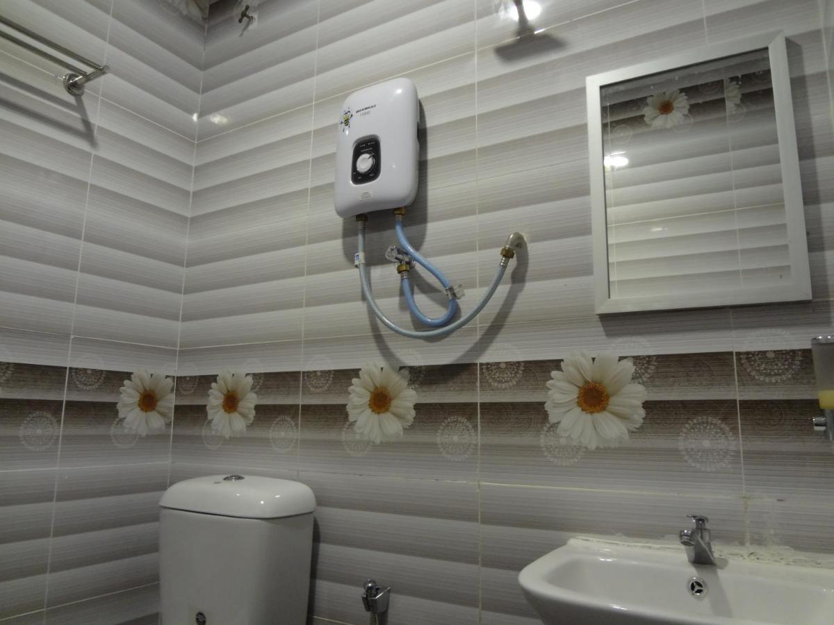Comma Hotel Bandar Saujana Putra Exterior foto