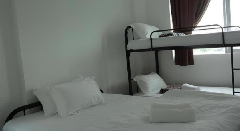 Comma Hotel Bandar Saujana Putra Exterior foto