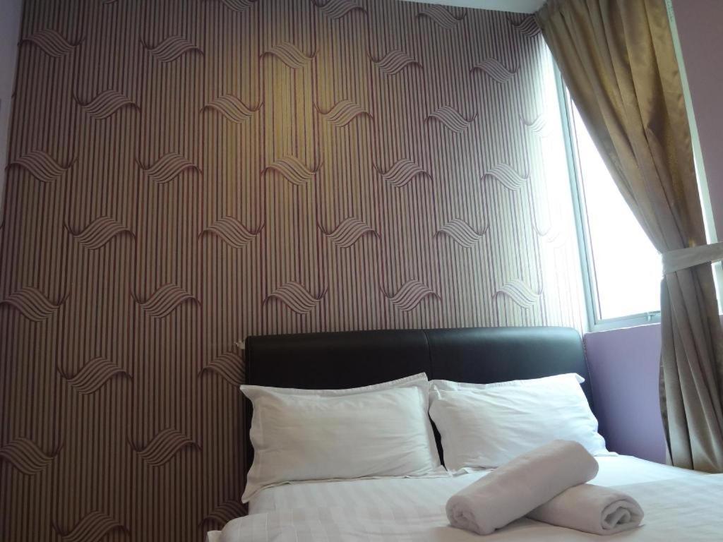 Comma Hotel Bandar Saujana Putra Exterior foto