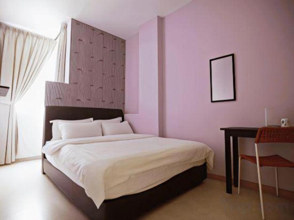 Comma Hotel Bandar Saujana Putra Exterior foto